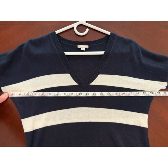 GAP Eversoft V-Neck Sweater in Navy & White Stripes Size Medium TALL - Picture 7 of 8